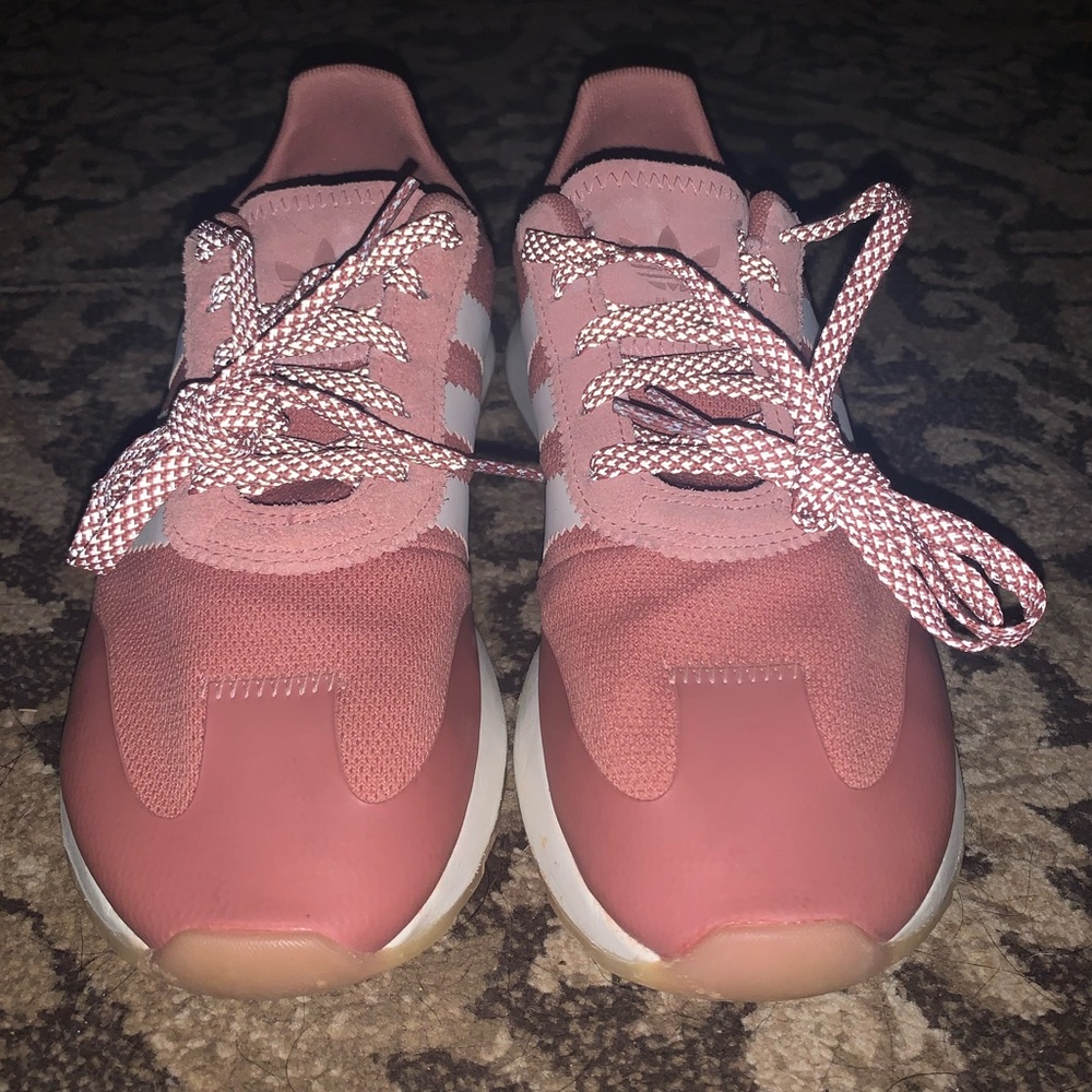 Adidas Women’s Size 9 Shoes